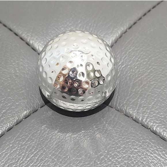 Bundle of 2 Beautiful golf pin from Americas leading jeweler. - Picture 7 of 8